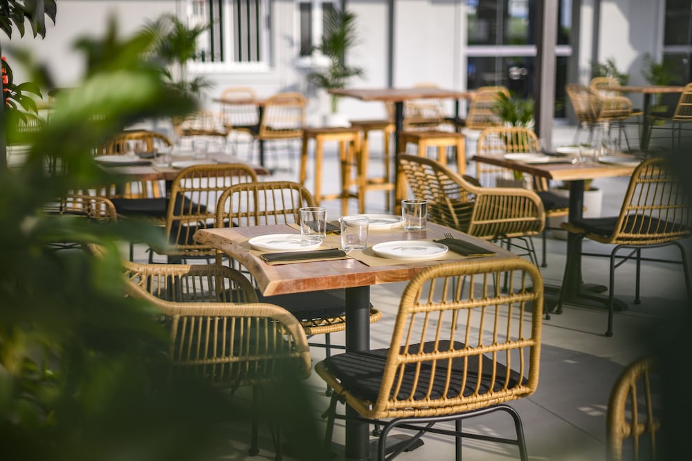 Фото Nicolas Grand Suites - Adults Only