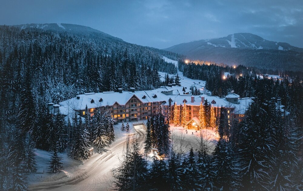 Фото Blackcomb Springs Suites by Clique
