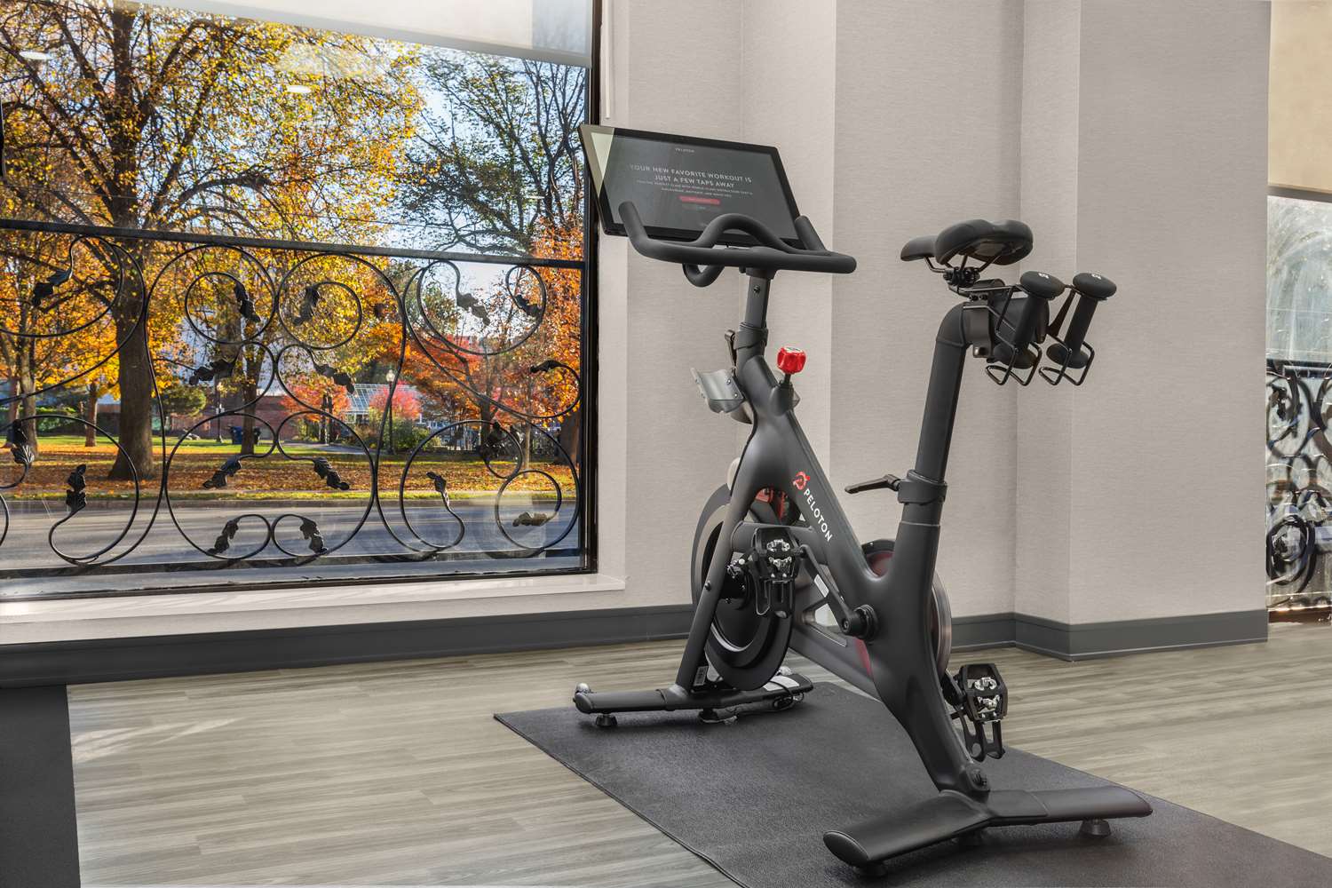 Фото Hampton Inn & Suites by Hilton Toronto Downtown