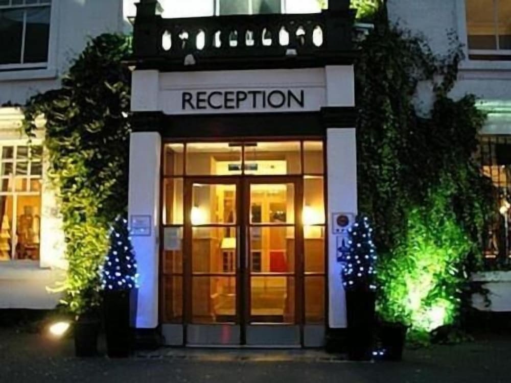 Фото отеля 2