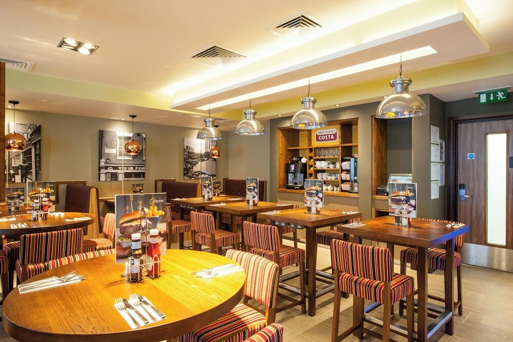 Фото Premier Inn London Hackney