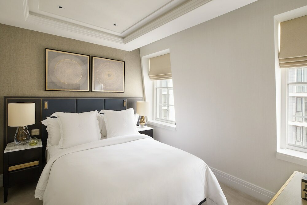 Фото Four Seasons Hotel London at Ten Trinity Square