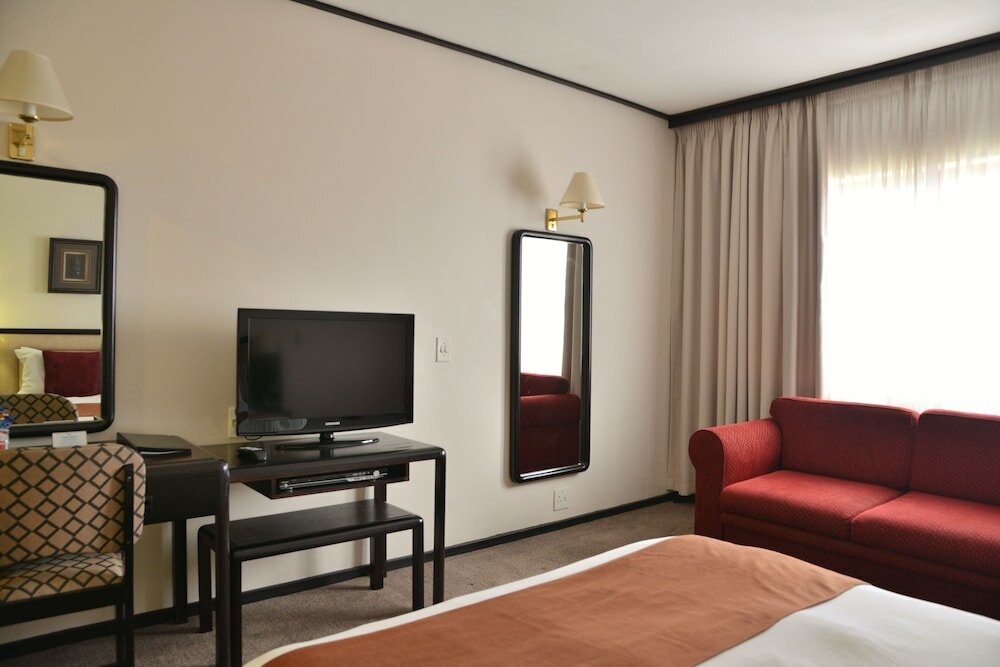 Фото Cumberland Hotel Worcester