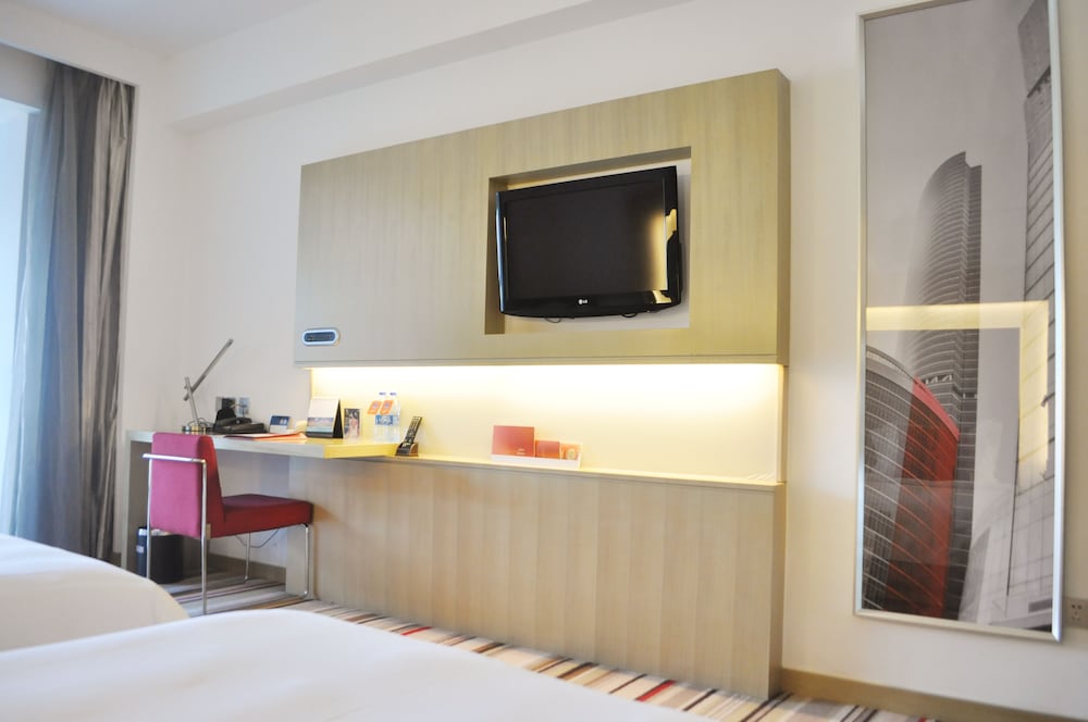 Фото Novotel Nanjing East Suning