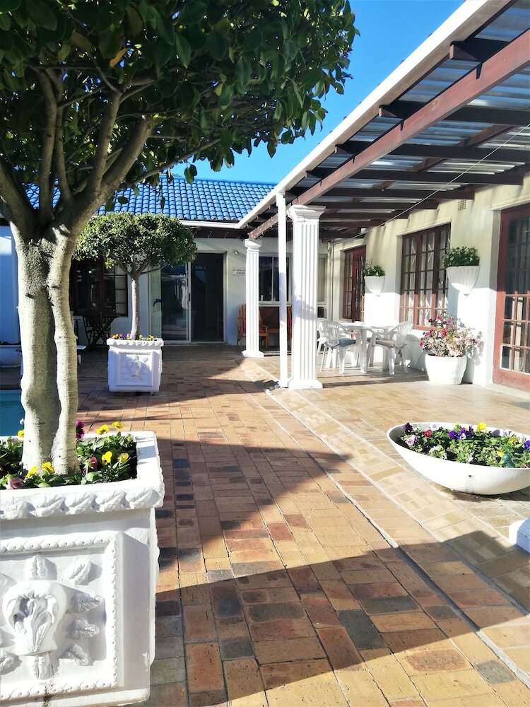Фото Blouberg Dolphin Inn