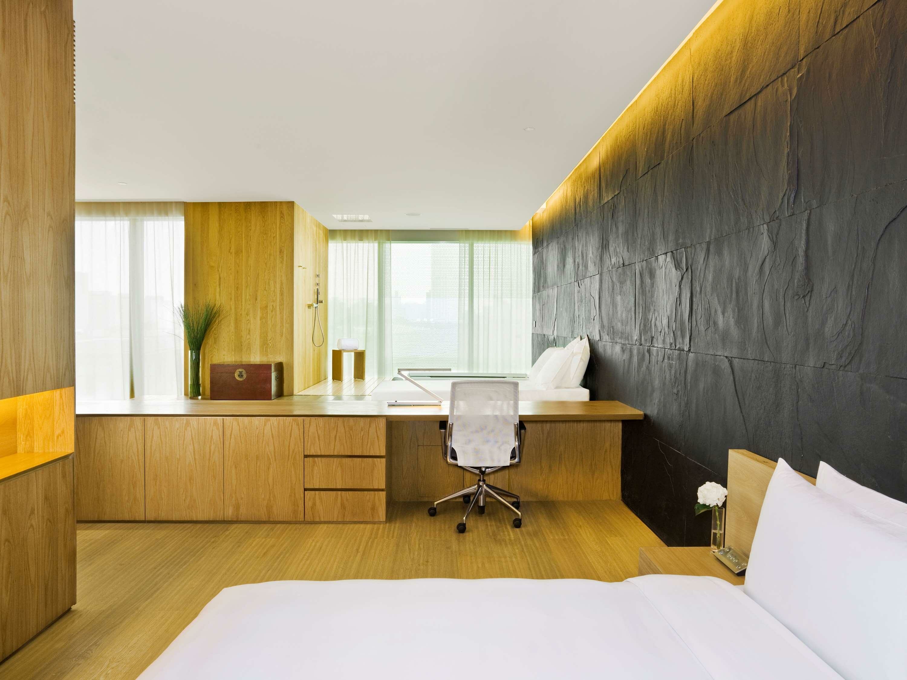 Фото The Opposite House