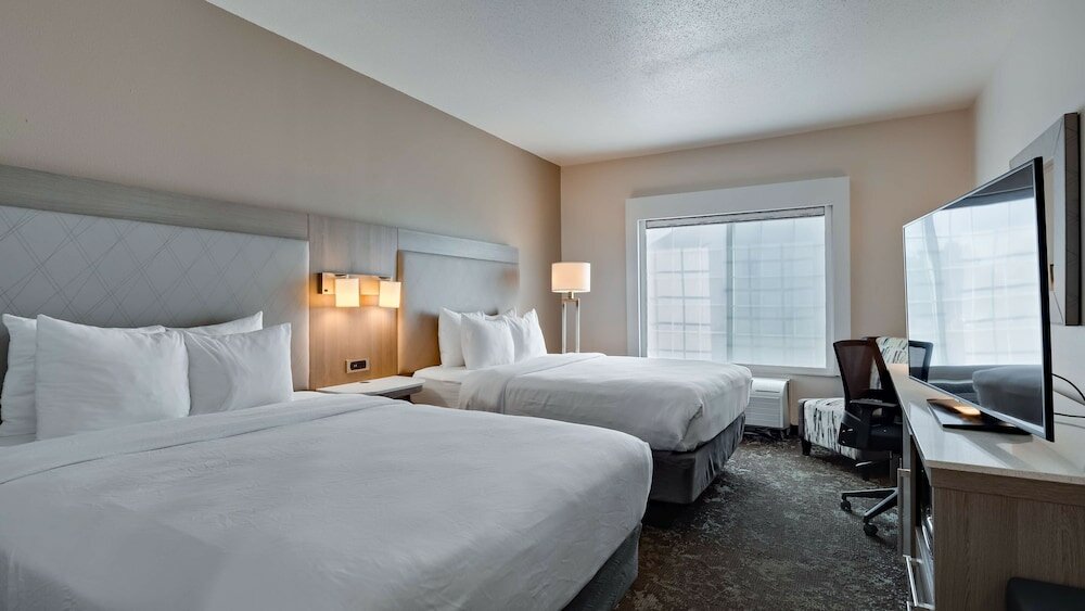 Фото Best Western Worlds of Fun Inn & Suites