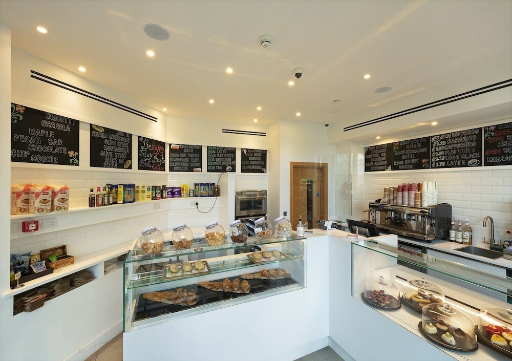 Фото Отель Tower Suites by Blue Orchid