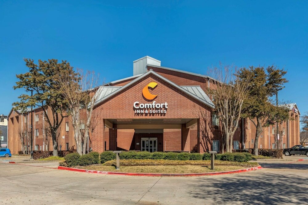 Фото Comfort Inn & Suites North Dallas - Addison