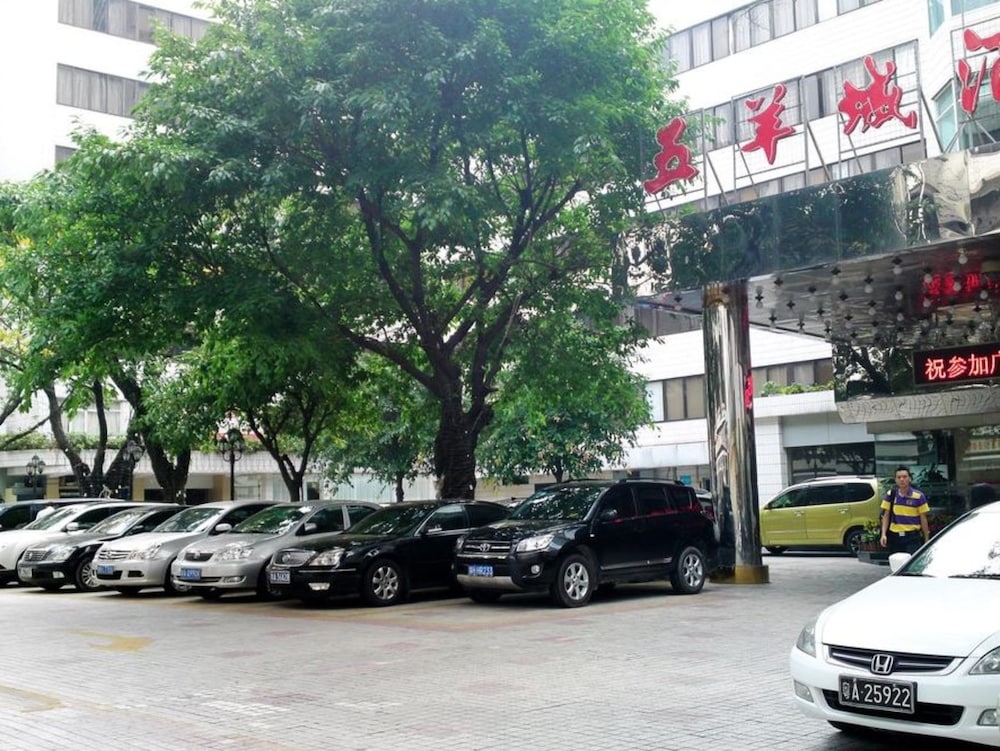 Фото Five Rams City Hotel