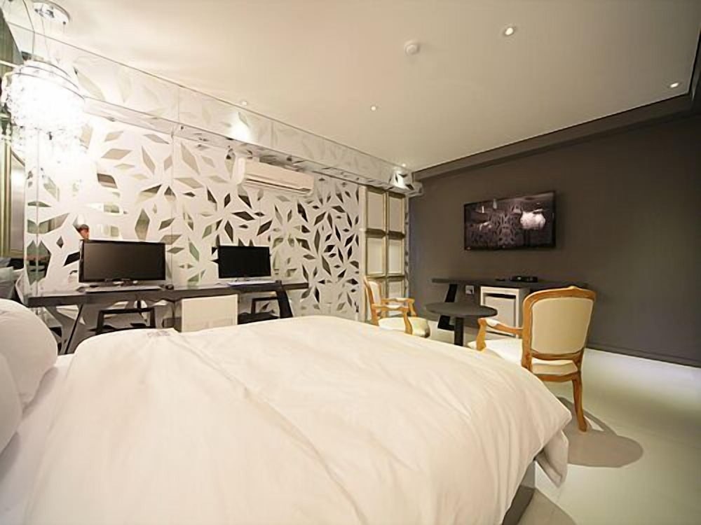 Фото Gaeul Sinchon