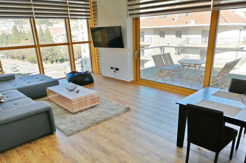 Фото Orange Lux Apartments