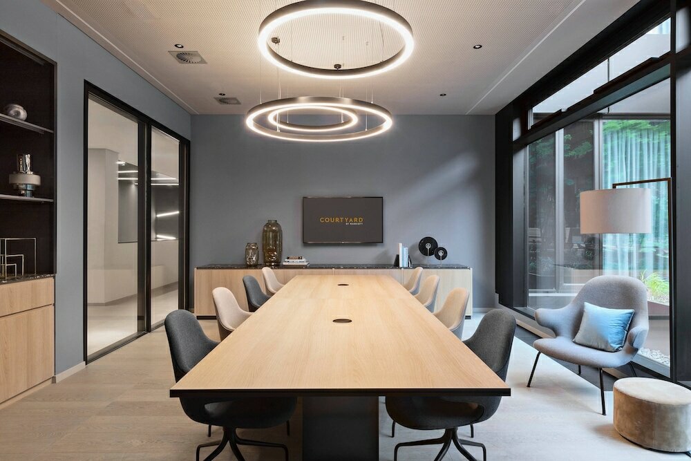 Фото Courtyard by Marriott Freiburg