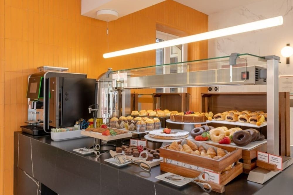 Фото Ikonik Gran VIA