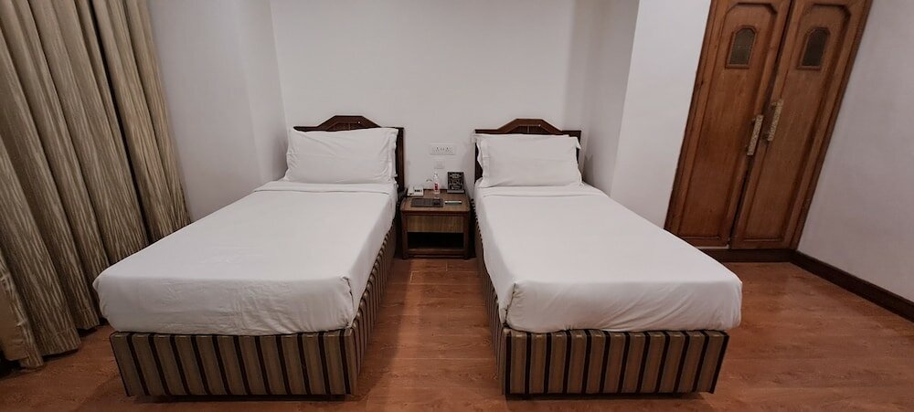 Фото Ambassador Pallava