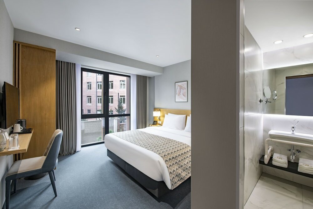 Фото Clocks Hotel