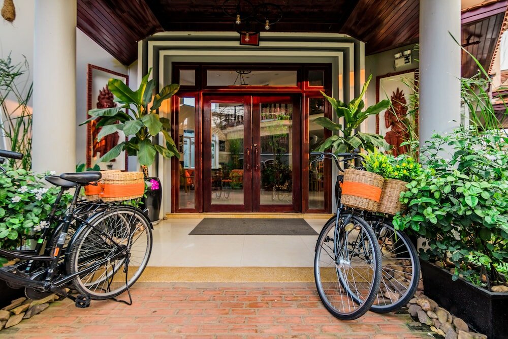 Фото Wheel Garden Residence