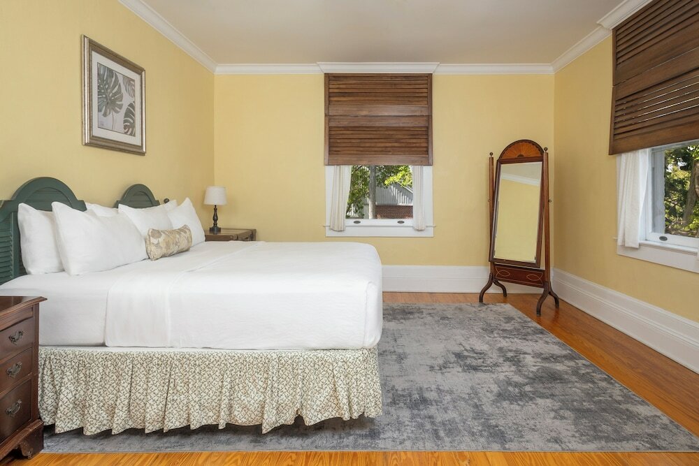 Фото Weatherstation Inn