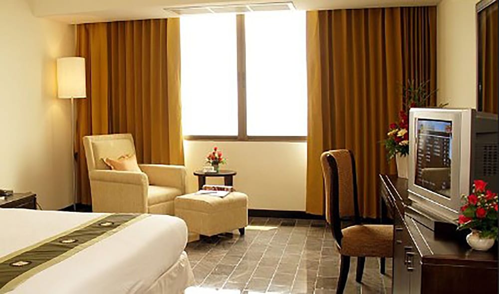 Фото Royal Lanna Hotel