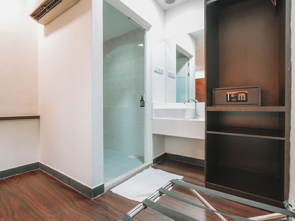 Фото L Hotel @ 51 Desker