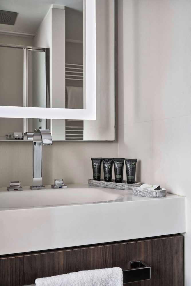 Фото Hyatt Centric Milan Centrale