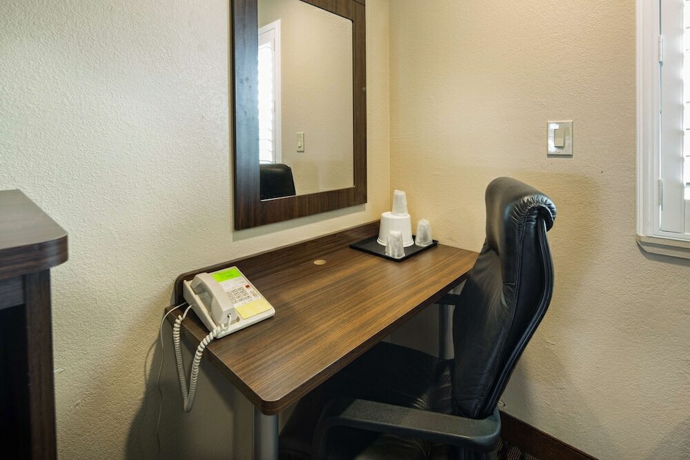 Фото Americas Best Value Inn Richmond San Francisco