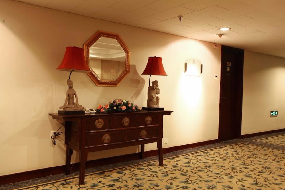 Фото Bell Tower Hotel Xian