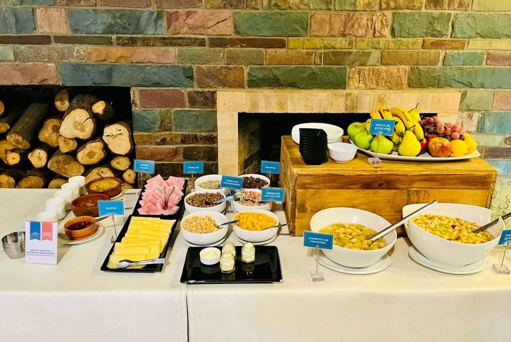 Фото Howard Johnson by Wyndham Yerba Buena