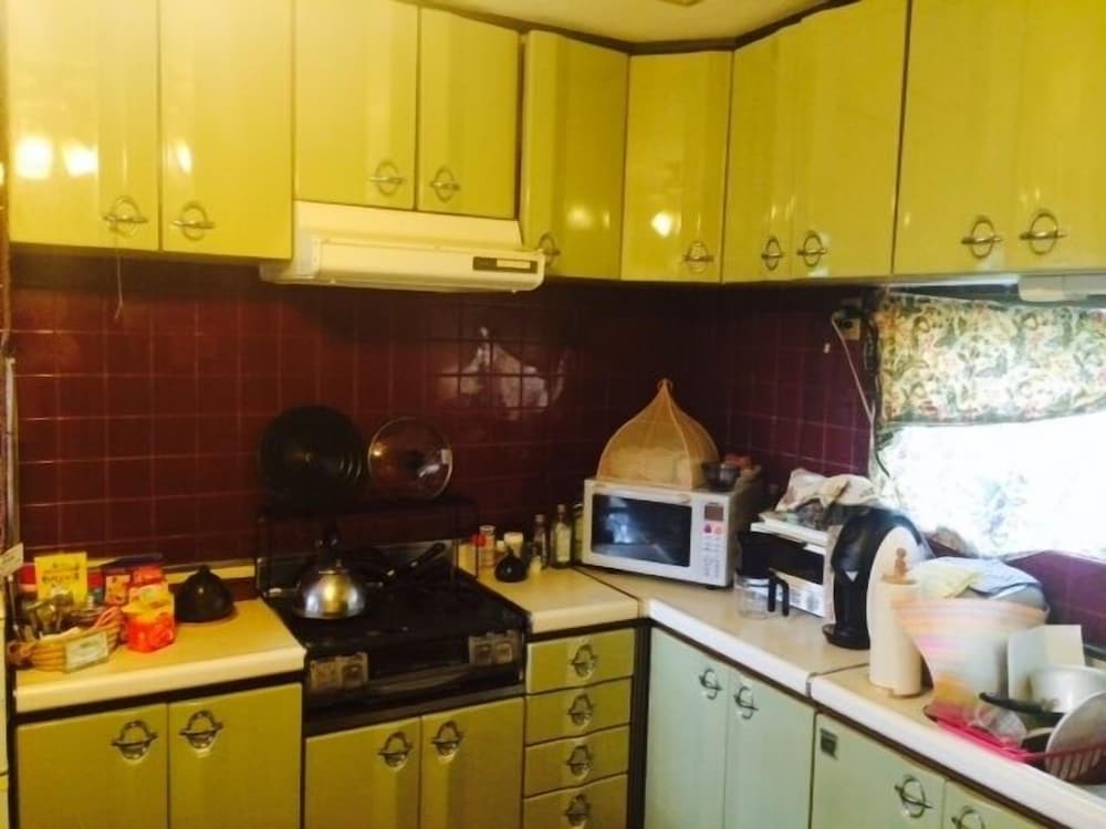 Фото Milk-ya Women-Only Guest House