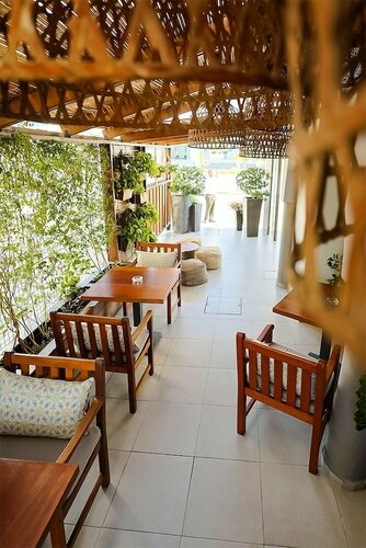 Внешний вид отеля Mikes Kanarium Hotel в Ларнаке, фото 4