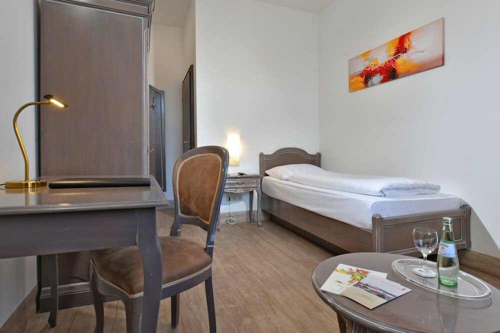 Фото Hotel Stadt Hameln