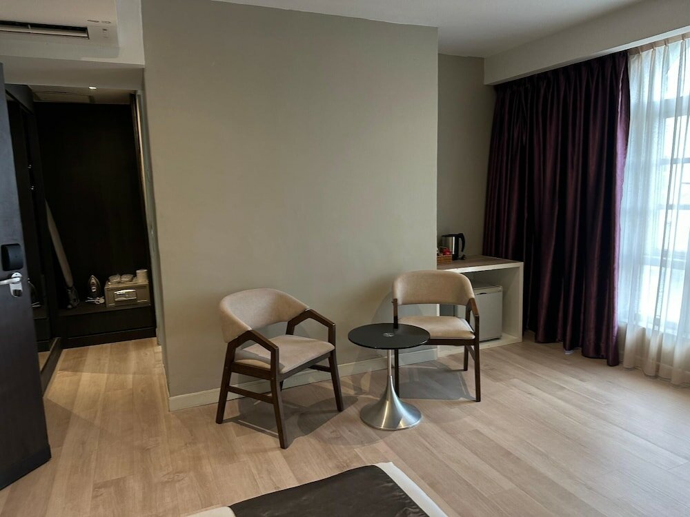 Фото The Sterling