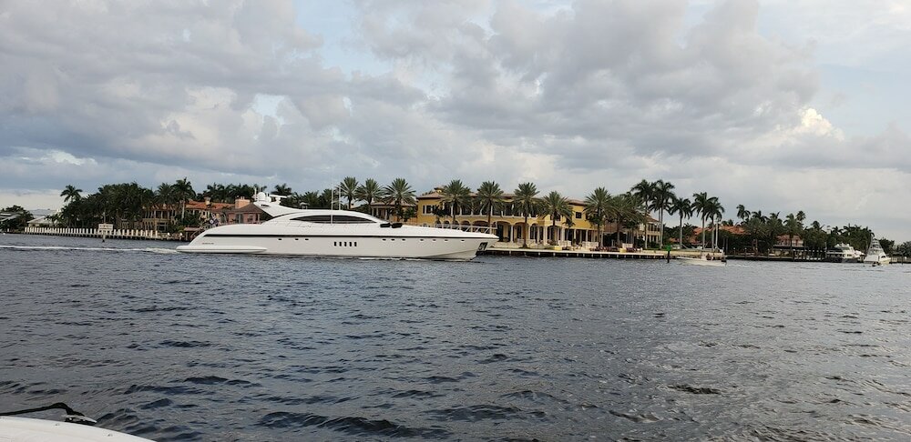 Фото Ocean Mile Hotel