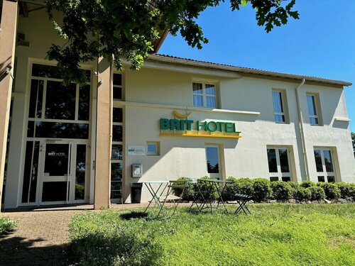 Внешний вид отеля Kyriad Cholet в Шоле, фото 3