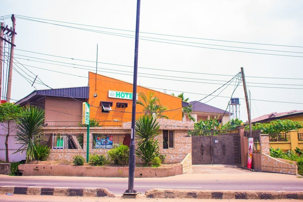 Фото Divine Fountain Agidingbi