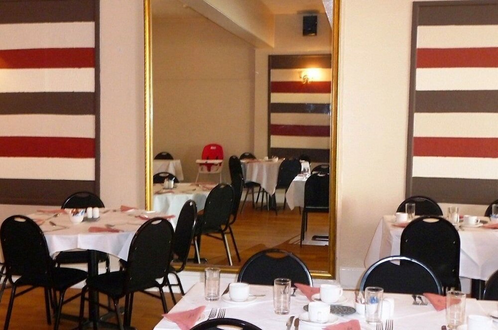 Фото Esplanade Hotel