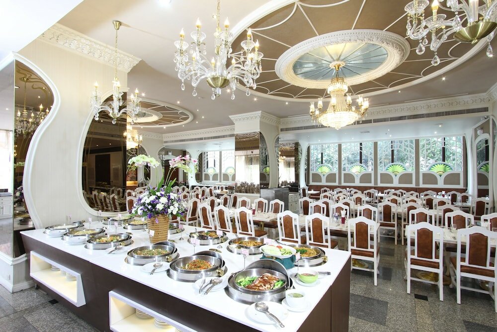 Фото Royal Benja Hotel