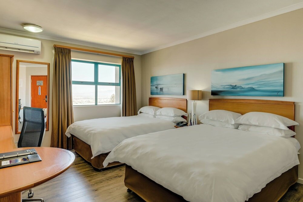 Фото Protea Hotel by Marriott Cape Town Tyger Valley