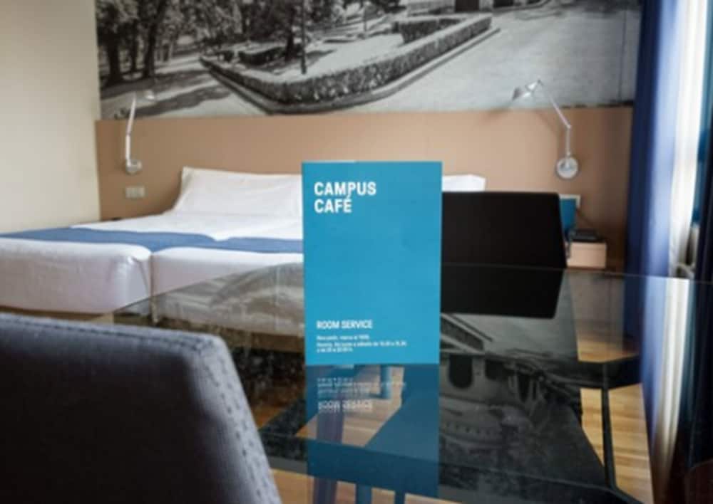 Фото Aparthotel Campus