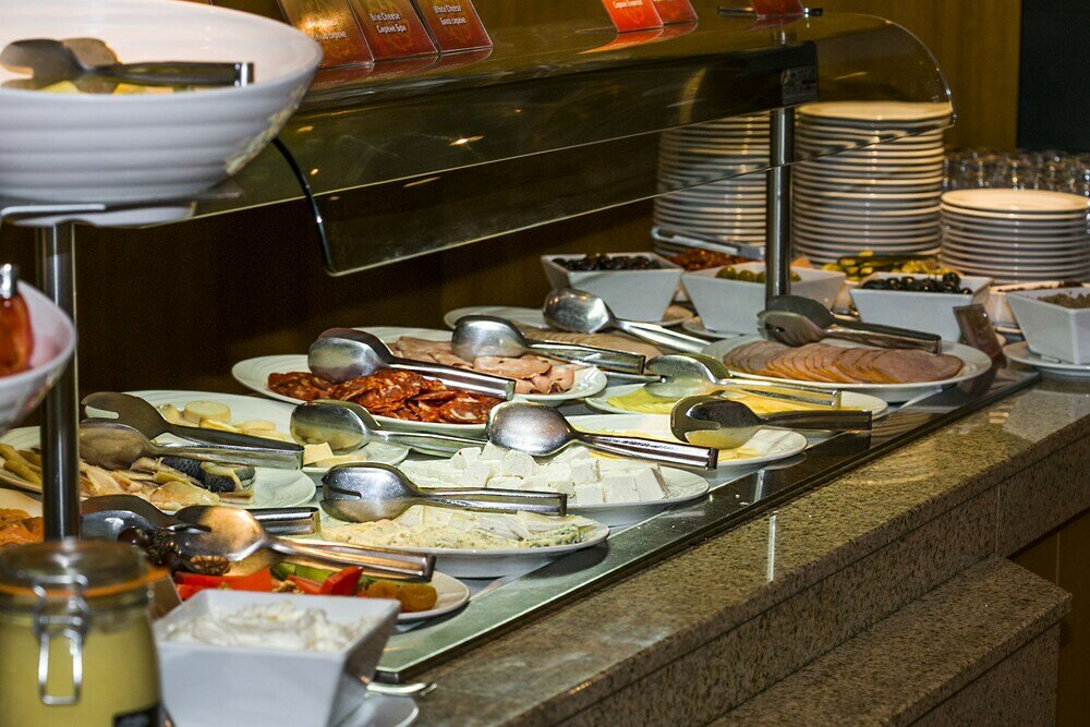 Фото Hotel Marinela Sofia