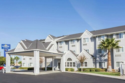 Гостиница Microtel Inn & Suites by Wyndham Modesto Ceres в Модесто