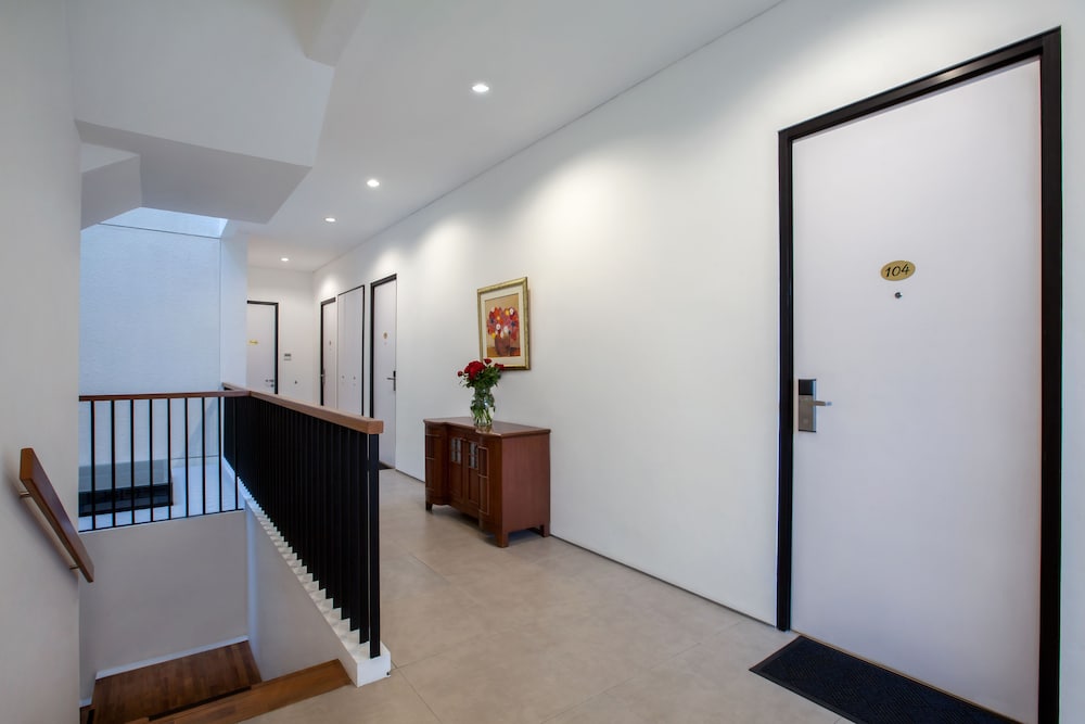 Фото White Tree Residence