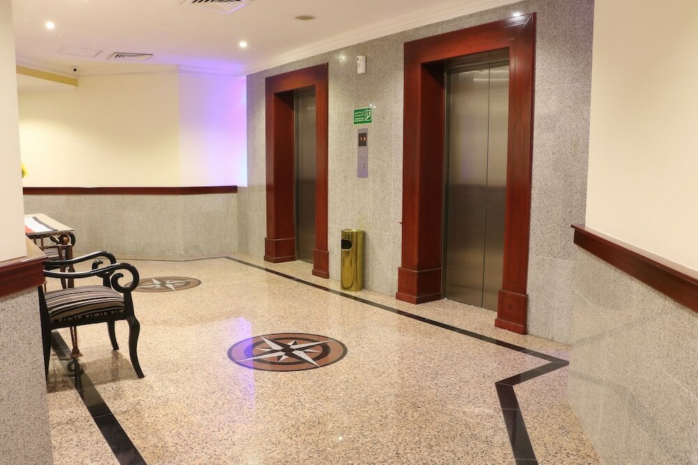 Фото Pars International Hotel