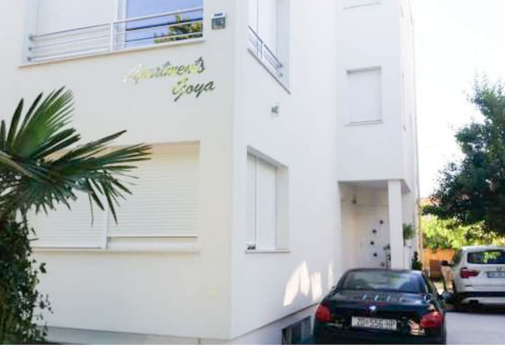 Фото Deluxe Apartments Goya