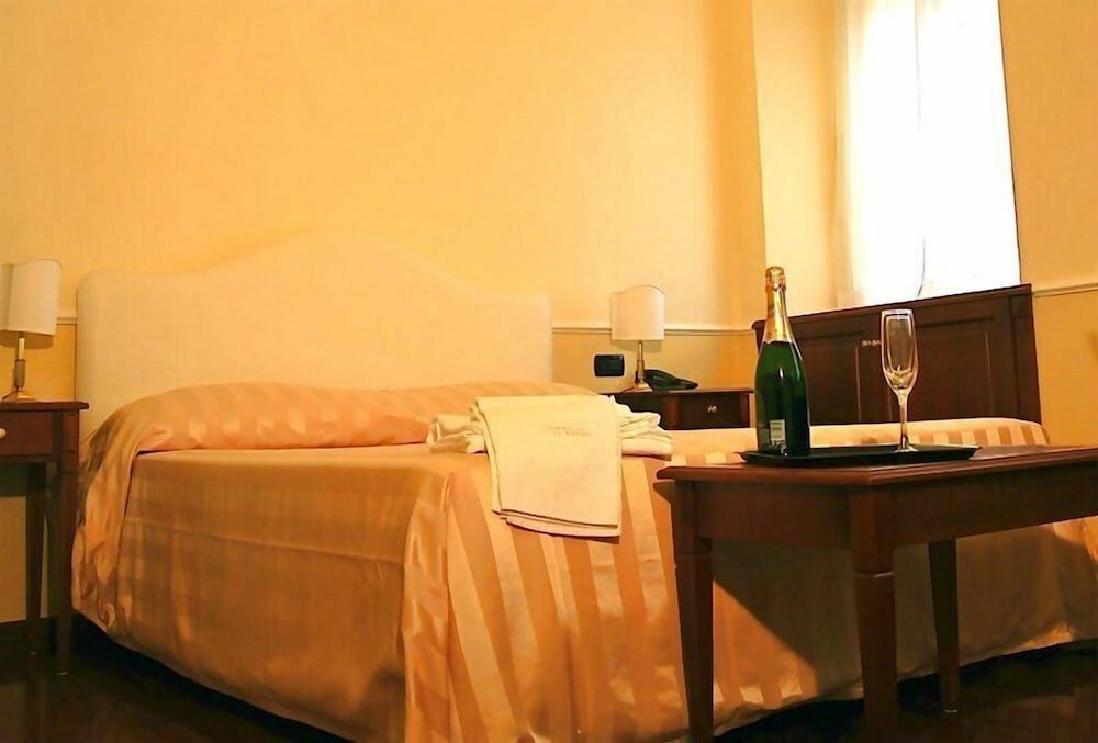 Фото Ludovisi Luxury Rooms