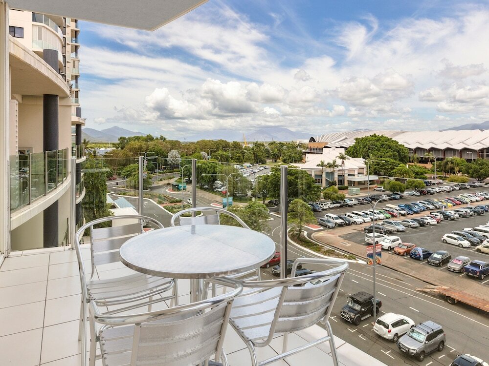 Фото Park Regis City Quays