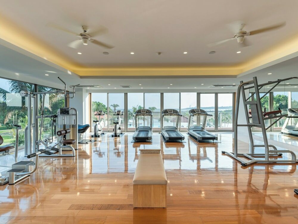 Фото Ishigaki Resort Hotel