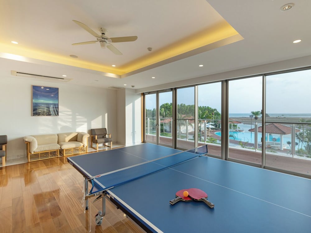 Фото Ishigaki Resort Hotel