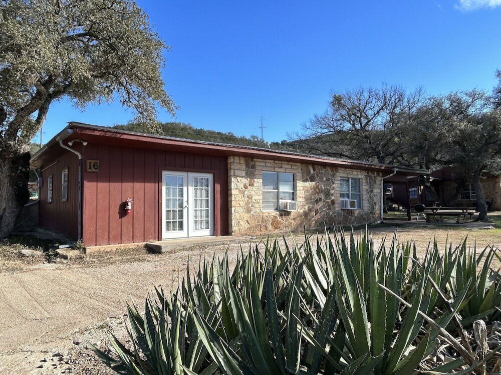 Фото Thunderbird Resort & Event Center