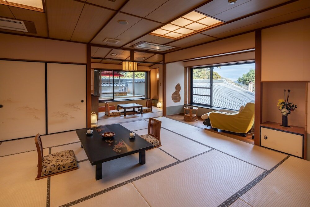 Фото Hakone Kamon